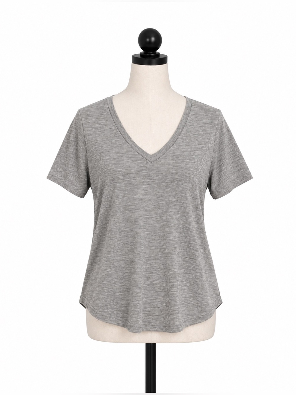 Jessica Simpson Gray V-Neck T-Shirt - Size Medium